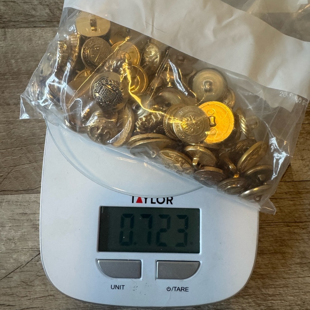 GOLD -TONE BUTTONS, miscellaneous lot approx .723 lbs - Picture 2 of 7
